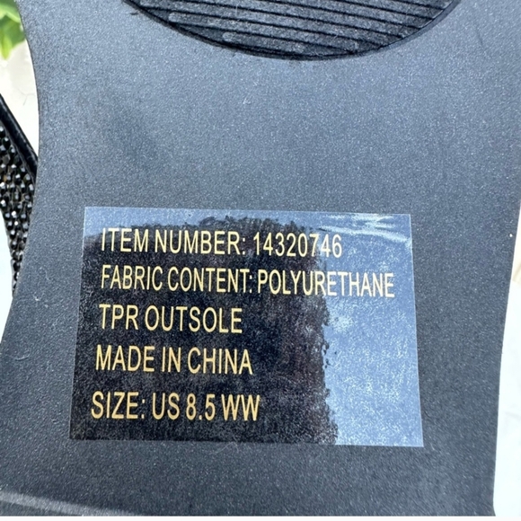 #009 Torrid Size 8.5 Rhinestone Flip Flop (WW) - Picture 7 of 7